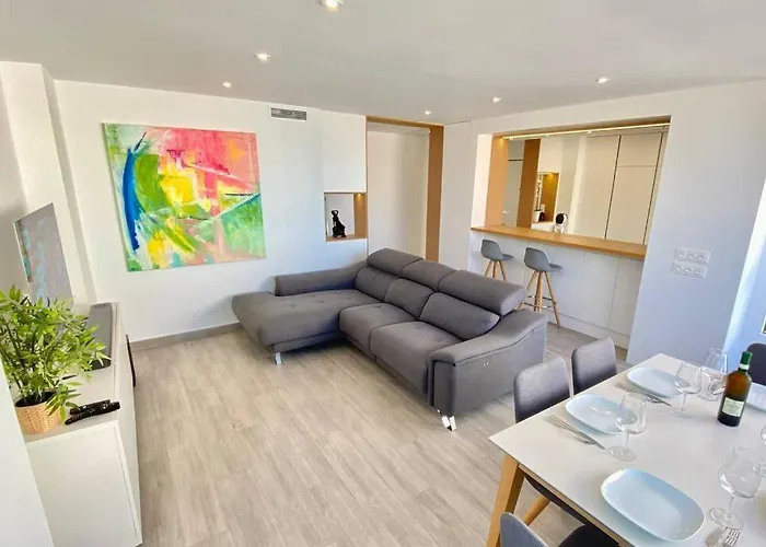 Modern 3 Bed 2 Bath * אל קאמפיו