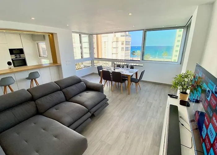 דירה Modern 3 Bed 2 Bath